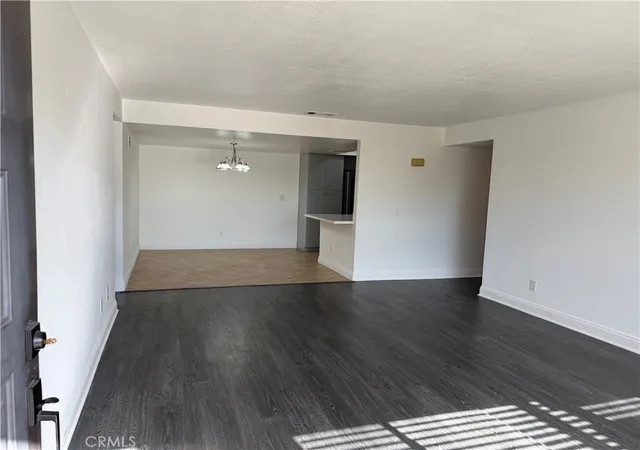 Listing Photo 2 - Condo for sale in building located at 25644 Sharp Dr, Hemet, CA 92544 - Unit #E