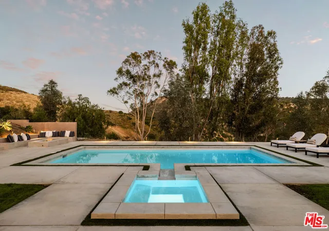 Photo 2 of Mansion for sale at 38 Dapplegray Rd, Bell Canyon, CA 91307 | MLS# 26985029 | Listing updated on 2026-10-09