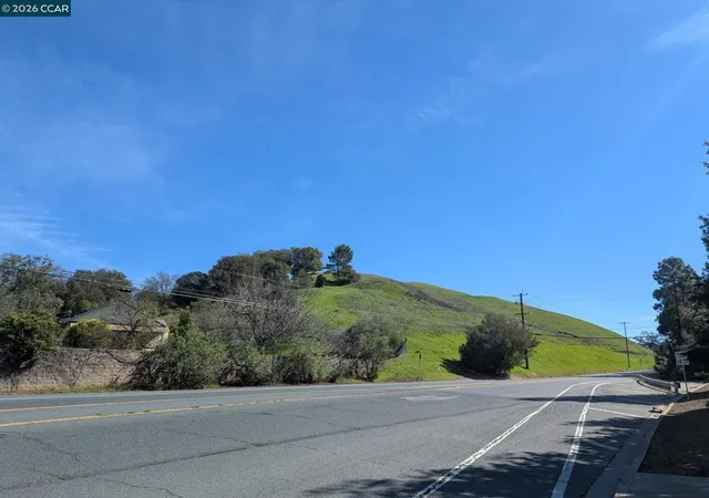 Photo 2 of Land for sale at Vine Hl Way, Martinez, CA 94553 | MLS# 41147598 | Listing updated on 2026-09-28