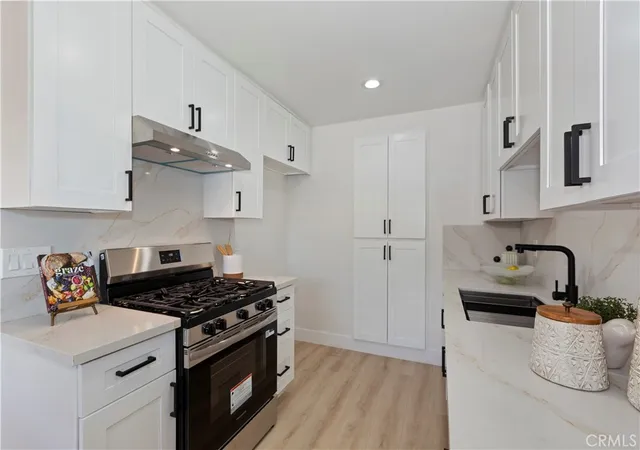 Listing Photo 5 - Condo for sale in building located at 1409 Forest Gln Dr, Hacienda Heights, CA 91745 - Unit #133
