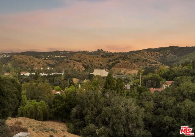 Photo 4 of Single family home for sale at 23216 Park Corniche, Calabasas, CA 91302 | MLS# 26985055 | Listing updated on 2026-10-09
