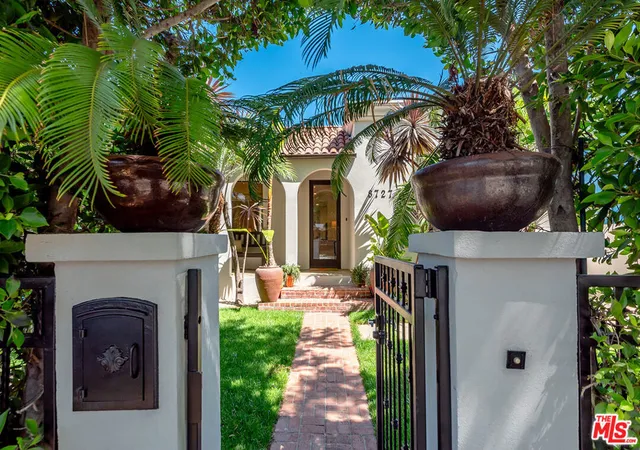 Photo 2 of Sale Pending at 8727 Bonner Dr, West Hollywood, CA 90048 | MLS# 26986121 | Listing updated on 2026-10-02
