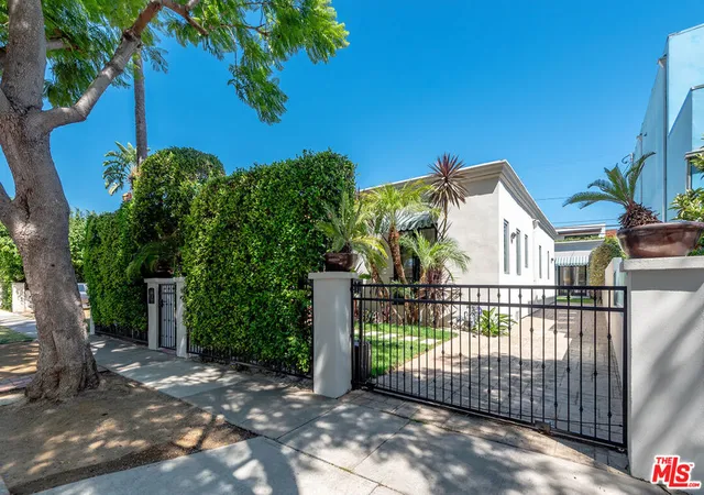Photo 3 of Sale Pending at 8727 Bonner Dr, West Hollywood, CA 90048 | MLS# 26986121 | Listing updated on 2026-10-02