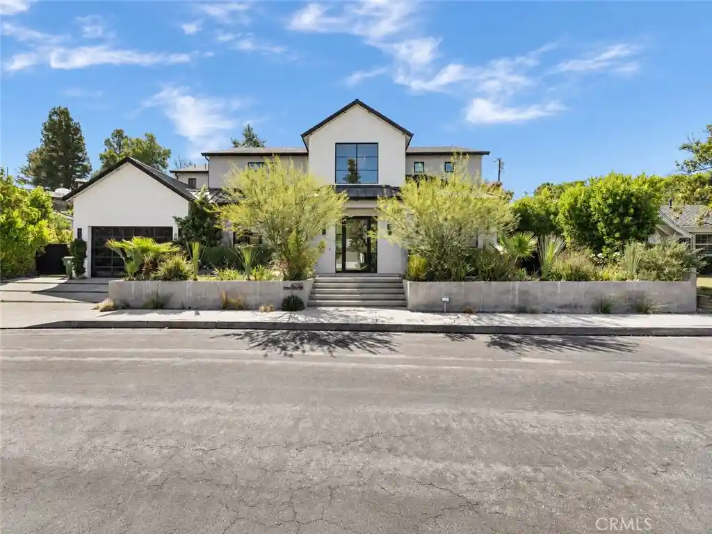 Photo 1 of Mansion for sale at 4050 Contera Rd, Encino, CA 91436 | MLS# SR26196147 | Listing updated on 2026-10-21