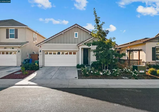 Photo 2 of Single family home for sale at 8300 Kevin Whiteley Dr, Elk Grove, CA 95757 | MLS# 41147619 | Listing updated on 2026-09-16