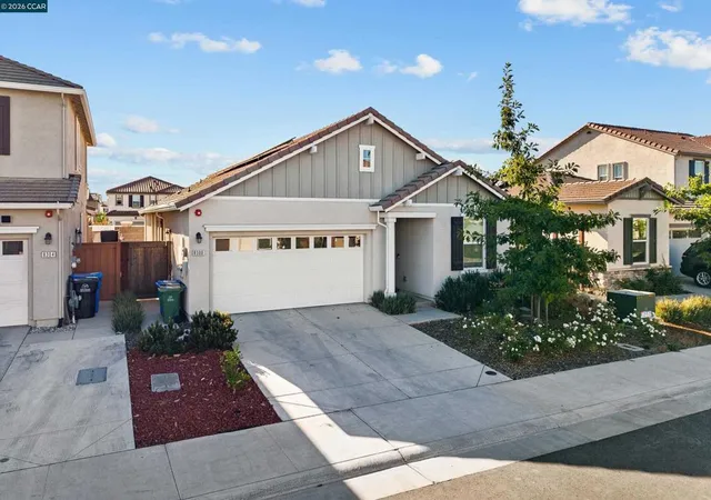 Photo 3 of Single family home for sale at 8300 Kevin Whiteley Dr, Elk Grove, CA 95757 | MLS# 41147619 | Listing updated on 2026-09-16