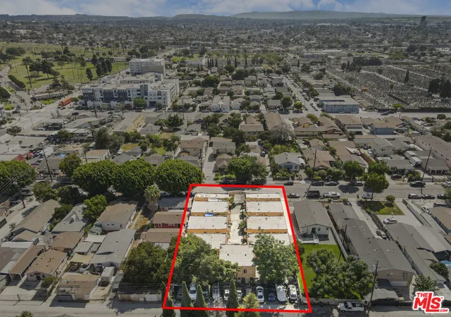 Listing Photo 1 - Condo for sale in building located at 943 S Bonnie Bch Pl, Los Angeles, CA 90023