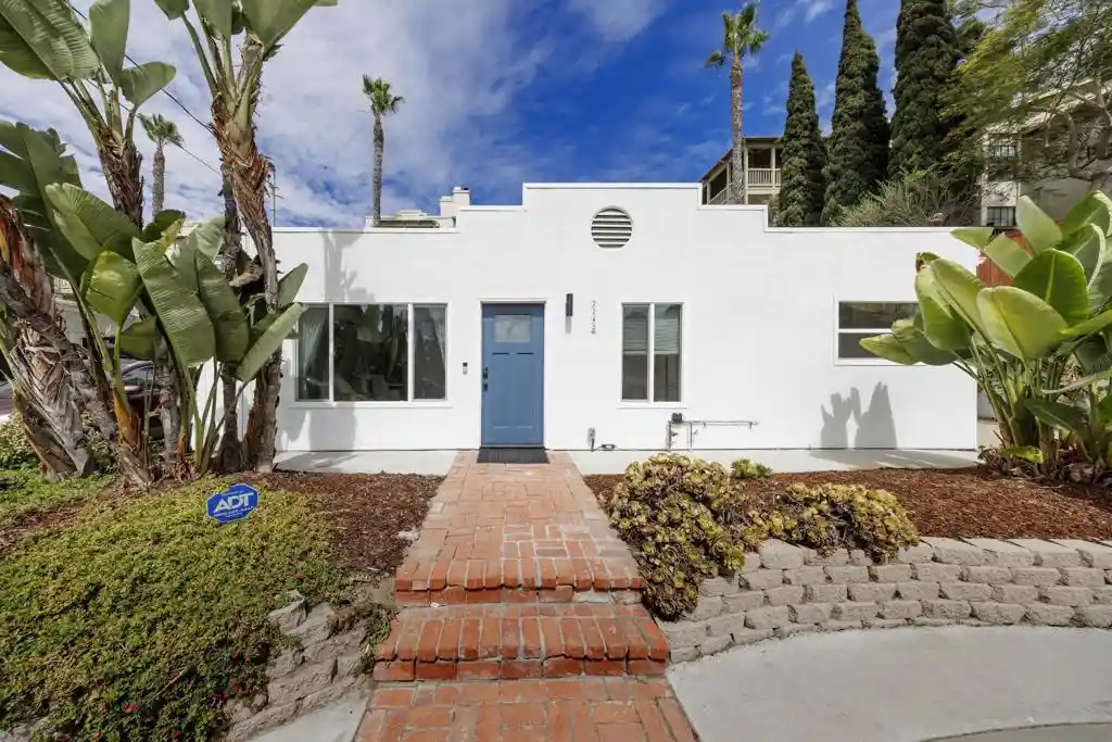 Photo 1 of Single family home for sale at 2242 Congress St, San Diego, CA 92110 | MLS# 260022105SD | Listing updated on 2026-10-17