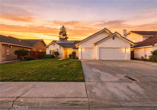 Photo 2 of Sale Pending at 1601 N Eaton, Dinuba, CA 93618 | MLS# PI26197031 | Listing updated on 2026-09-21