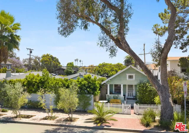 Photo 1 of Single family home for sale at 428 Rialto Ave, Venice, CA 90291 | MLS# 26986237 | Listing updated on 2026-09-17