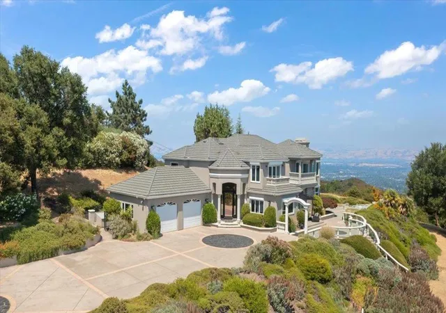 Photo 1 of Single family home for sale at 19465 Montevina Rd, Los Gatos, CA 95033 | MLS# ML82056050 | Listing updated on 2026-09-27