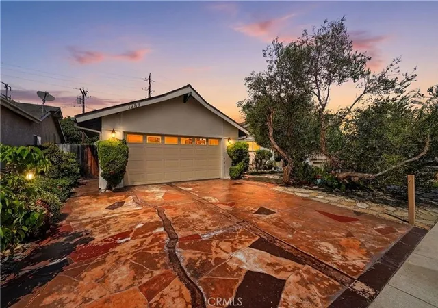 Photo 1 of Single family home for sale at 1288 Londonderry St, Costa Mesa, CA 92626 | MLS# PW26124057 | Listing updated on 2026-10-30