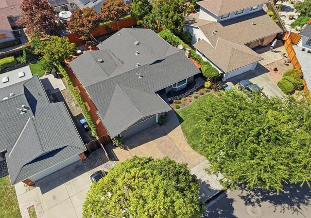Photo 2 of Sale Pending at 567 Yurok Cir, San Jose, CA 95123 | MLS# ML82060602 | Listing updated on 2026-10-05