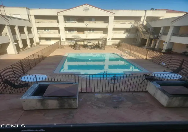 Photo 3 of Condo for sale at 430 N Holliston Ave #103, Pasadena, CA 91106 | MLS# P1-28770 | Listing updated on 2026-09-14