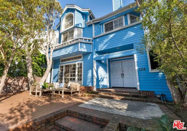 Photo 1 of Sale Pending at 134 Roma Ct, Marina Del Rey, CA 90292 | MLS# 26986273 | Listing updated on 2026-10-07