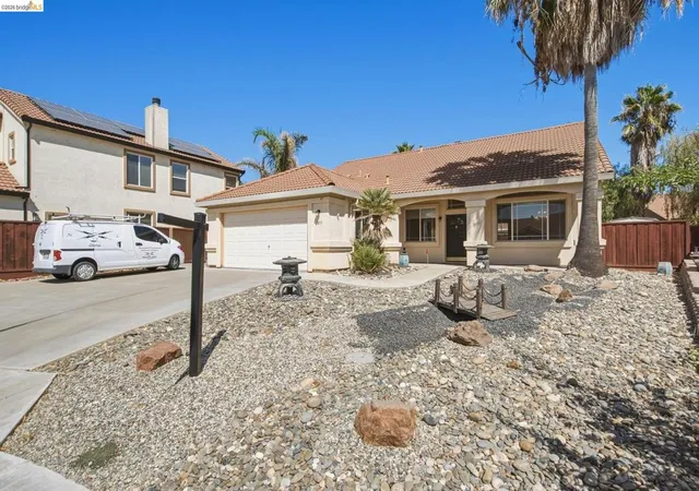 Photo 3 of Single family home for sale at 2419 Imperial Ct, Discovery Bay, CA 94505 | MLS# 41147666 | Listing updated on 2026-09-28