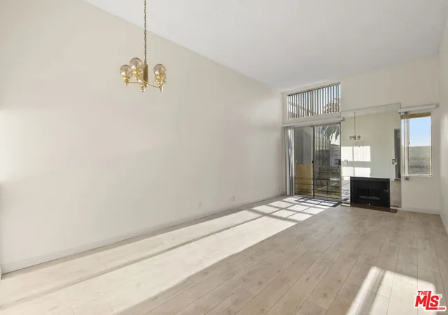 Photo 3 of Condo for sale at 112 N Hamilton Dr #305, Beverly Hills, CA 90211 | MLS# 26986311 | Listing updated on 2026-10-08