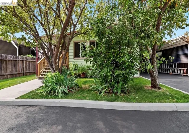 Photo 3 of Manufactured home for sale at 1742 W Harbor Dr, Isleton, CA 95641 | MLS# 41147683 | Listing updated on 2026-09-15