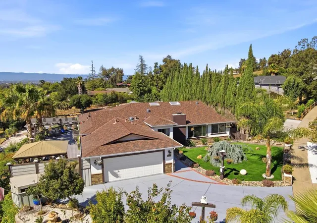 Photo 2 of Sale Pending at 925 Dorel Dr, San Jose, CA 95132 | MLS# ML82060628 | Listing updated on 2026-10-12