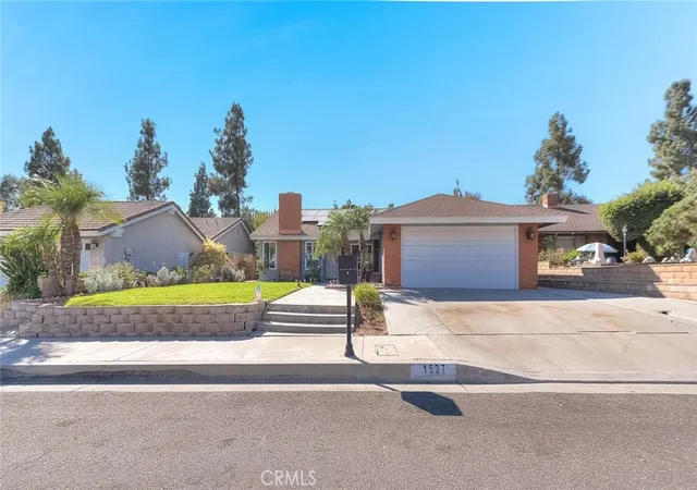 Photo 2 of Single family home for sale at 1537 Meadow Glen, Diamond Bar, CA 91765 | MLS# CV26196617 | Listing updated on 2026-10-11