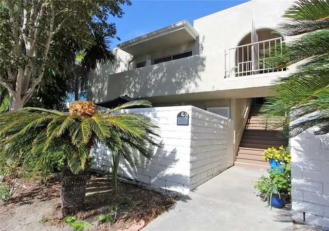 Photo 2 of Sale Pending at 2189 Via Mariposa E #C, Laguna Woods, CA 92637 | MLS# OC26197971 | Listing updated on 2026-10-04