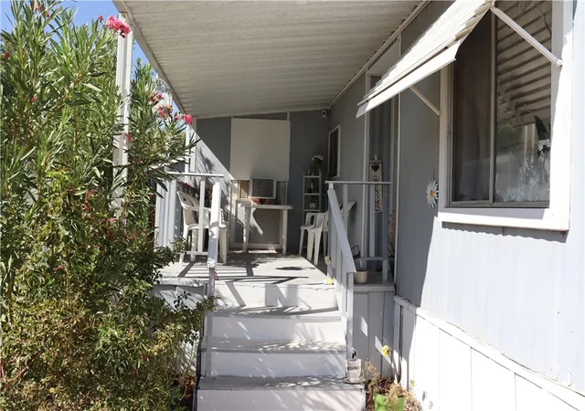Photo 4 of Manufactured home for sale at 1301 E Ave I #90, Lancaster, CA 93535 | MLS# SR26197976 | Listing updated on 2026-10-05