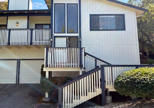 Photo 3 of Single family home for sale at 2281 Yale St, Martinez, CA 94553 | MLS# 41147691 | Listing updated on 2026-10-01