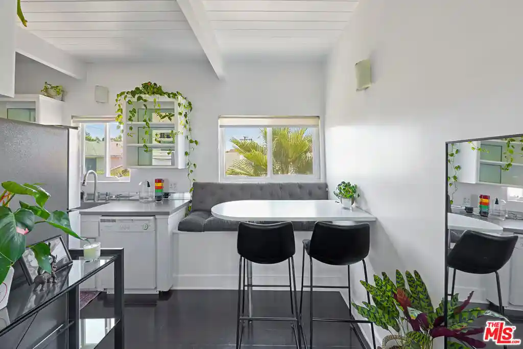 Listing Photo 2 - Condo for sale in 2325 Kansas Ave located at 2325 Kansas Ave, Santa Monica, CA 90404 - Unit 2325 Kansas Ave