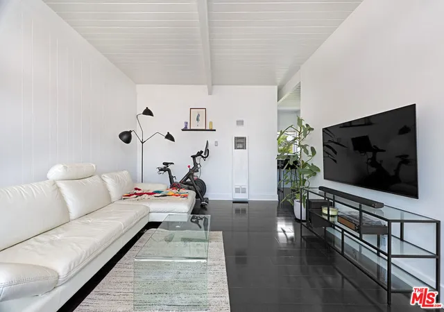 Photo 3 of Condo for sale at 2325 Kansas Ave #9, Santa Monica, CA 90404 | MLS# 26985883 | Listing updated on 2026-10-09