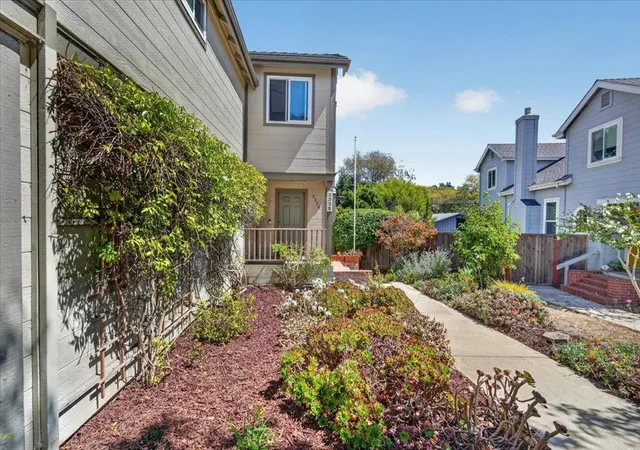 Photo 3 of Single family home for sale at 3336 Oneill Ct, Soquel, CA 95073 | MLS# ML82058779 | Listing updated on 2026-09-30