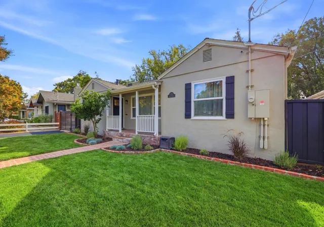 Photo 3 of Sale Pending at 2297 Radio Ave, San Jose, CA 95125 | MLS# ML82060648 | Listing updated on 2026-10-08