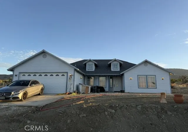 Single family home for sale at 279 Juniper Rd, Pinon Hills, CA 92372 | MLS# IG26189754