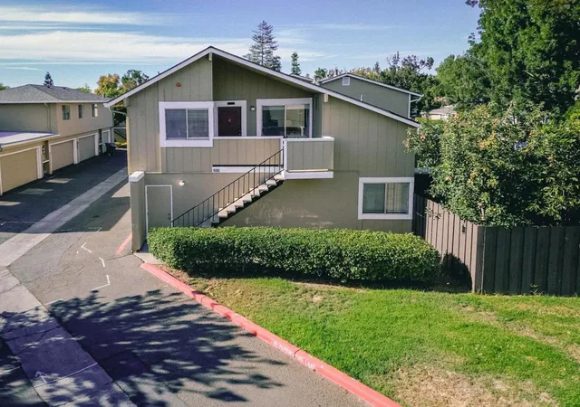 Photo 3 of Condo for sale at 2227 Warfield Way #B, San Jose, CA 95122 | MLS# ML82060652 | Listing updated on 2026-10-04