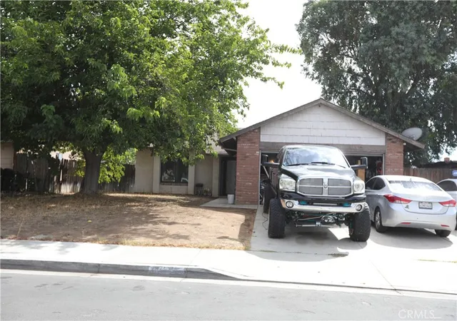 Photo 2 of Single family home for sale at 14878 Silvertree, Moreno Valley, CA 92553 | MLS# IV26198119 | Listing updated on 2026-09-11