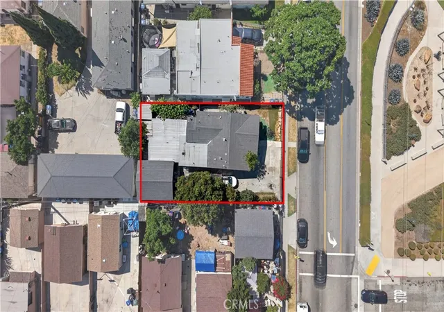 Photo 2 of Single family home for sale at 3360 Southern Ave, South Gate, CA 90280 | MLS# CV26195505 | Listing updated on 2026-10-05