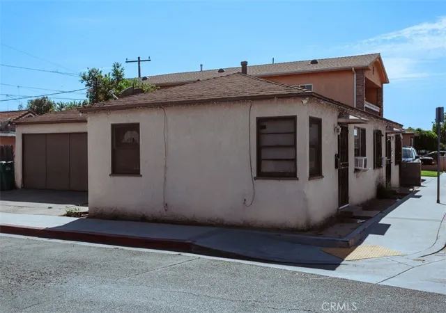 Photo 3 of Multi family home for sale at 358 E 53rd Street, Long Beach, CA 90805 | MLS# IG26198162 | Listing updated on 2026-09-10