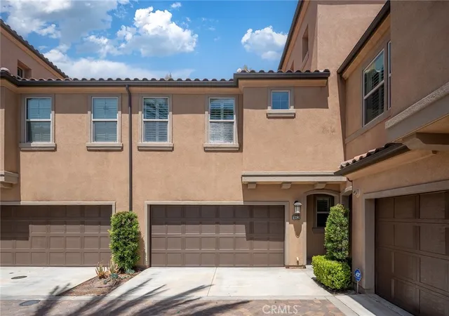Photo 2 of Condo for sale at 182 Finch, Lake Forest, CA 92630 | MLS# TR26198194 | Listing updated on 2026-10-11