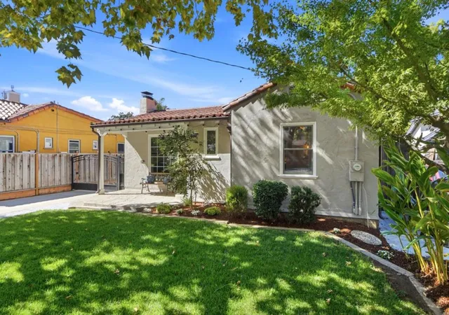 Photo 3 of Sale Pending at 947 Pine Ave, San Jose, CA 95125 | MLS# ML82059865 | Listing updated on 2026-09-25