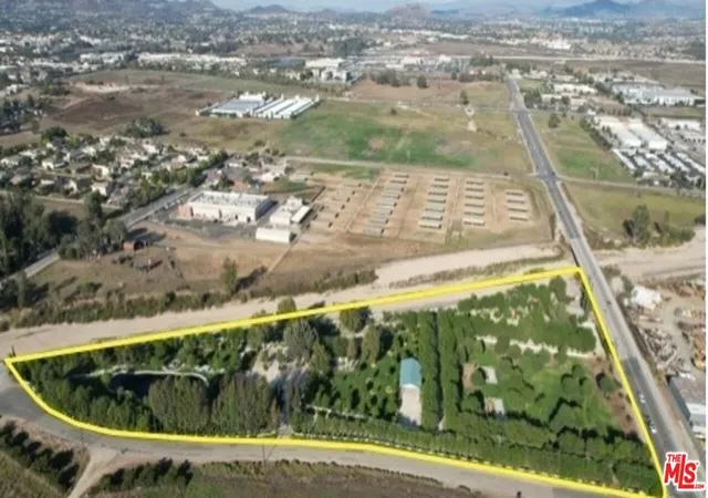 Photo 2 of Single family home for sale at 25590 Washington Ave, Murrieta, CA 92562 | MLS# 26985763 | Listing updated on 2026-09-16