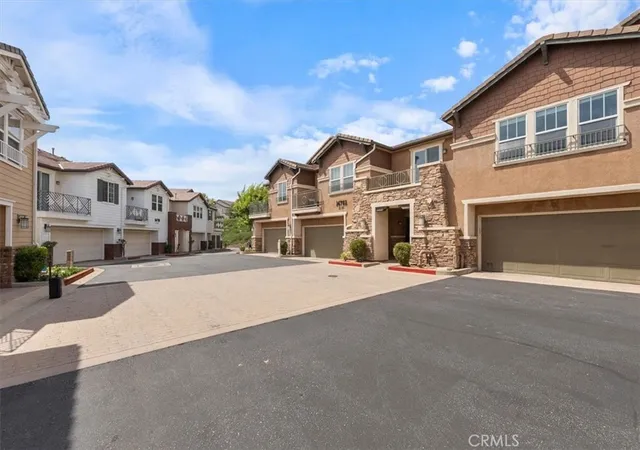 Photo 3 of Townhouse for sale at 16702 Nicklaus #83, Rancho Cascades, CA 91342 | MLS# SB26198265 | Listing updated on 2026-09-19