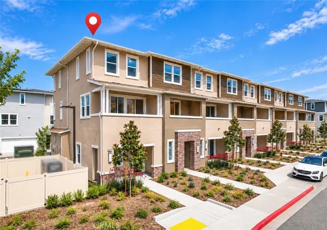 Townhouse for sale at 2705 Erebus Ct, Pomona, CA 91767 | MLS# AR26198268