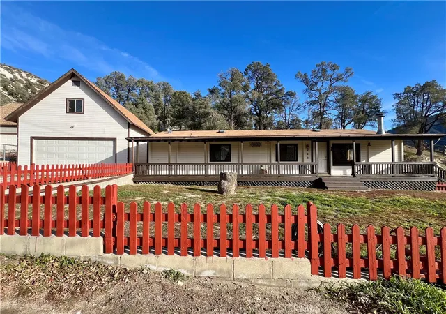 Photo 1 of Manufactured home for sale at 928 Elm, Frazier Park, CA 93225 | MLS# SR26198275 | Listing updated on 2026-09-11