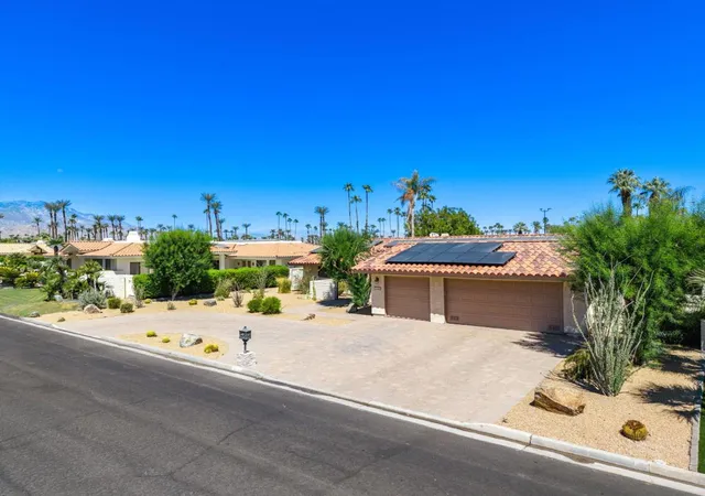 Photo 2 of Sale Pending at 75582 Painted Desert Dr, Indian Wells, CA 92210 | MLS# 219152495DA | Listing updated on 2026-10-07