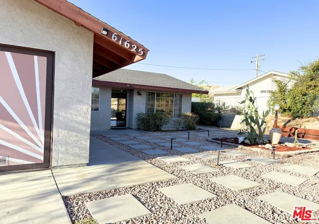 Photo 3 of Single family home for sale at 61625 Alta Vista Dr, Joshua Tree, CA 92252 | MLS# 26957833 | Listing updated on 2026-09-13