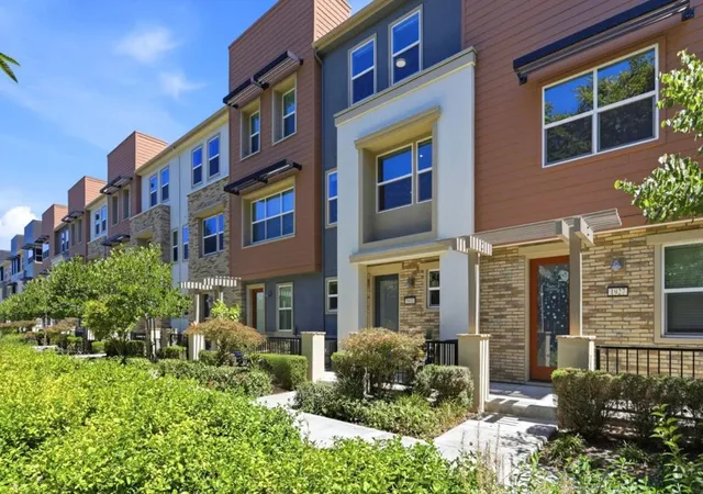 Townhouse for sale at 1931 Nevets Ln, San Jose, CA 95133 | MLS# ML82060679