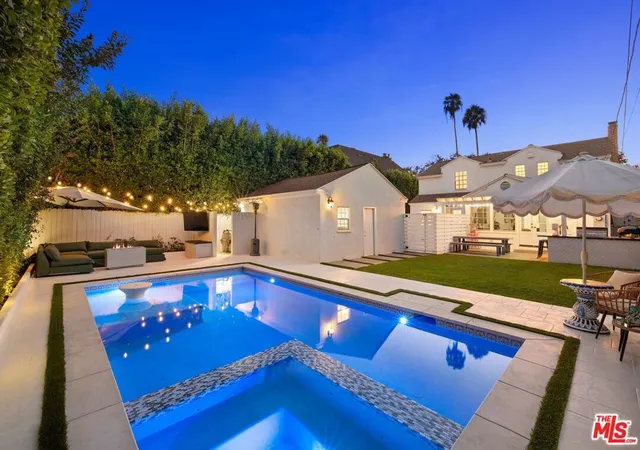Photo 2 of Single family home for sale at 624 N Highland Ave, Los Angeles, CA 90036 | MLS# 26935943 | Listing updated on 2026-10-07