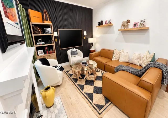 Photo 2 of Townhouse for sale at 5473 Spanish Oak Ln #G, Oak Park, CA 91377 | MLS# 226004321 | Listing updated on 2026-10-08