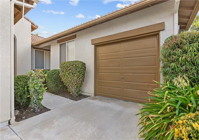 Photo 3 of Single family home for sale at 29395 Pebble Beach Dr, Murrieta, CA 92563 | MLS# SW26190169 | Listing updated on 2026-10-03