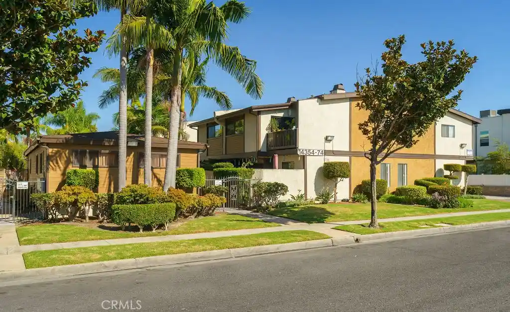 Photo 1 of Condo for sale at 14364 Yukon Ave #11, Hawthorne, CA 90250 | MLS# SB26196244 | Listing updated on 2026-10-28