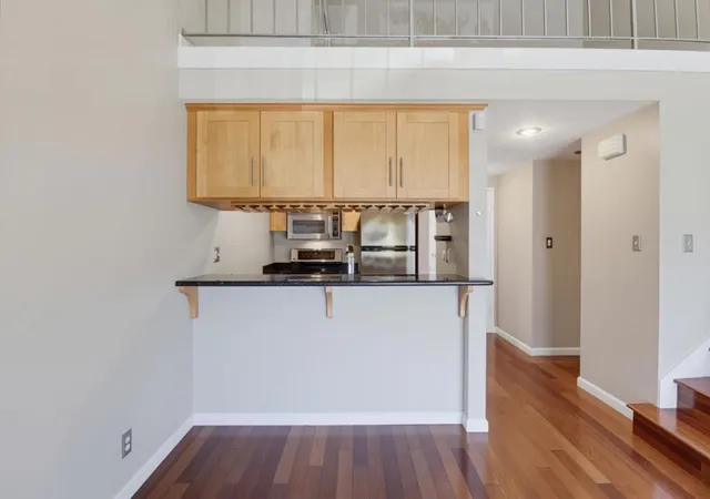 Listing Photo 4 - Condo for sale in building located at 707 Fathom Dr, San Mateo, CA 94404 - Unit #208